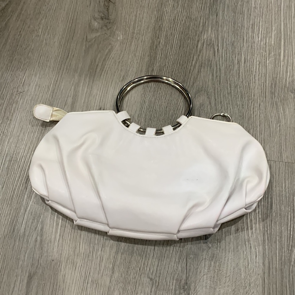 White purse with metal round handle - Picture 3 of 12